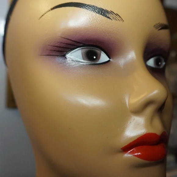 Long Neck Mannequin Head - Picture 3 of 16